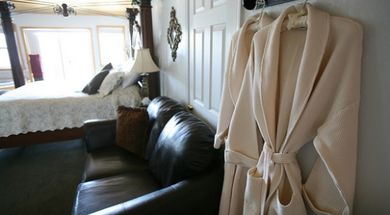 Echo Canyon Spa Resort