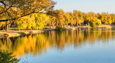 Sunset Lake in Thompson Park