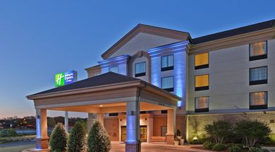 Holiday Inn Express Hotel & Suites