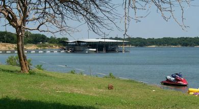 Little Glasses Resort & Marina