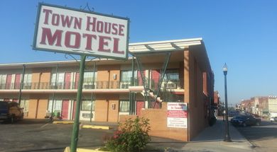 Town House Motel