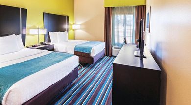 La Quinta Inn & Suites