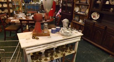 Parkway Antiques