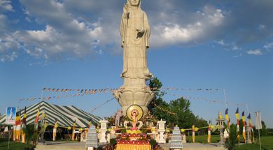 Quan Am Bodhisattva Statue