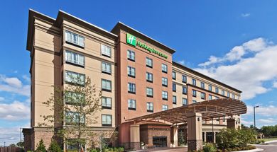 Holiday Inn & Suites Tulsa South