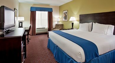 Holiday Inn Express & Suites
