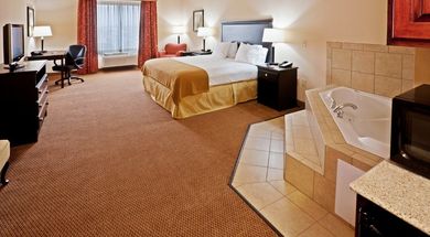 Holiday Inn Express & Suites