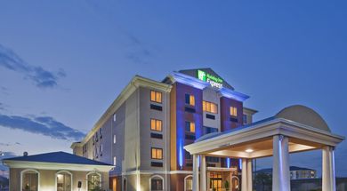 Holiday Inn Express Hotel & Suites Midwest City