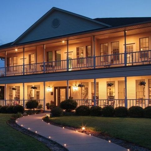 Escape to a peaceful, secluded retreat in Ardmore at Shiloh Morning Inn.