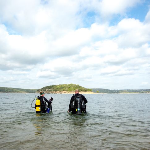 Bring your own scuba gear or rent it from local dive shops around Lake Tenkiller.