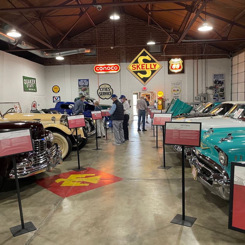 Heart of Route 66 Auto Museum | TravelOK.com - Oklahoma's Official ...