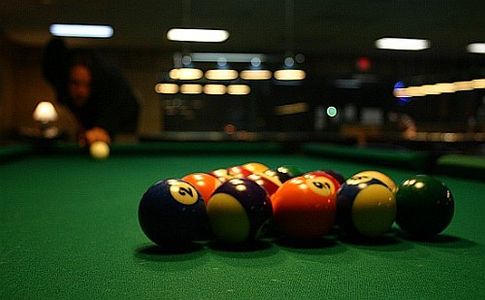 places to play pool for minors near me