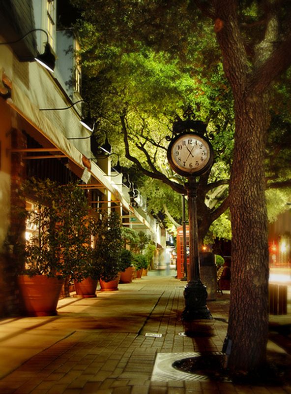 Campus Corner in Norman is a nightlife hot spot located just across the street from the University of Oklahoma campus.  A variety of nightclubs, live entertainment venues, stores and restaurants keep the fun going late into the night.