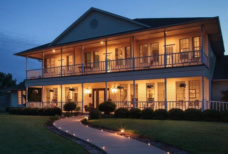 Escape to a peaceful, secluded retreat in Ardmore at Shiloh Morning Inn.