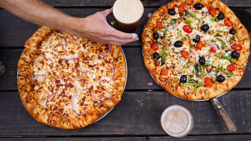 Dig in to a pie at Grateful Head Pizza in Hochatown.