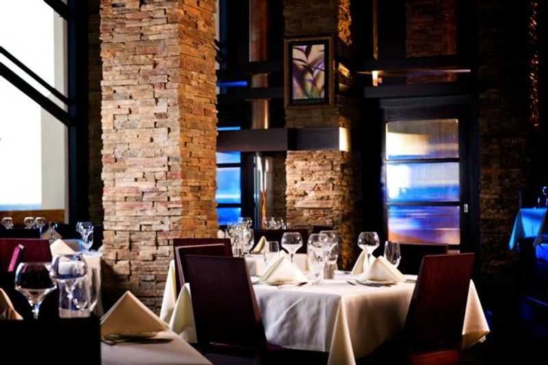 McGill's on 19 offers a romantic, fine dining experience with extraordinary views.  The restaurant is located on the 19th floor of the Hard Rock Hotel & Casino tower in Tulsa.  Dine in the elegant dining room or choose the outdoor balcony seating.