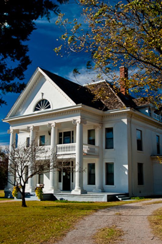 The Murray-Lindsay Mansion was the largest and most ornate home in the Chickasaw Nation area when it was built in 1880.  Today, visitors can tour the 15-room mansion filled with period antiques as well as a two-room schoolhouse which is on the property.