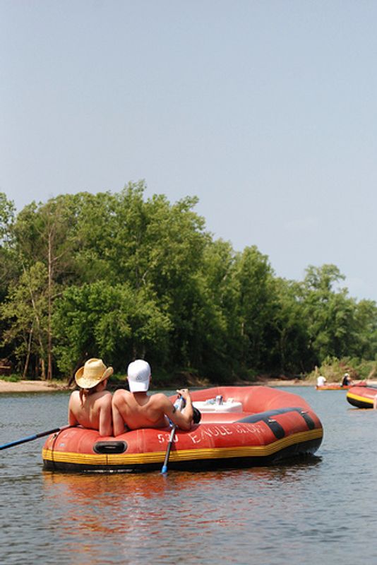 float trips on the illinois river