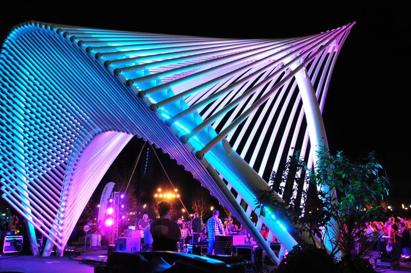 Myriad Botanical Gardens & Crystal Bridge Tropical Conservatory