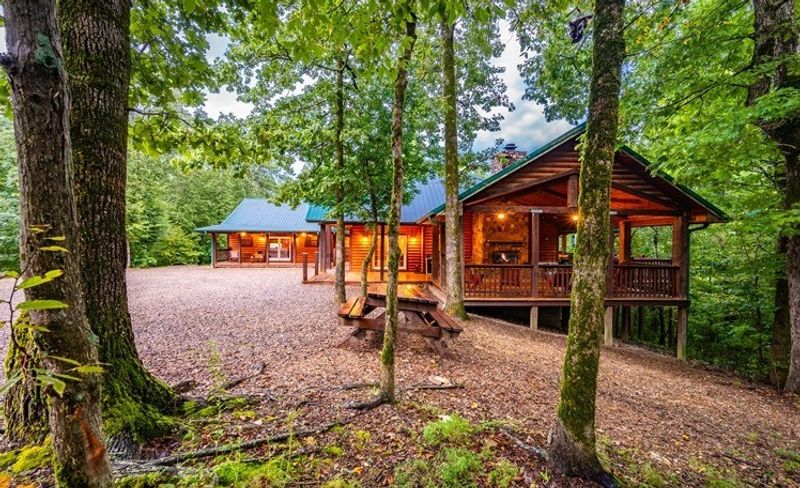 State of Luxury: Amazing Cabin Stays in Southeast Oklahoma | TravelOK ...