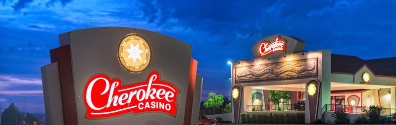 are cherokee casinos open