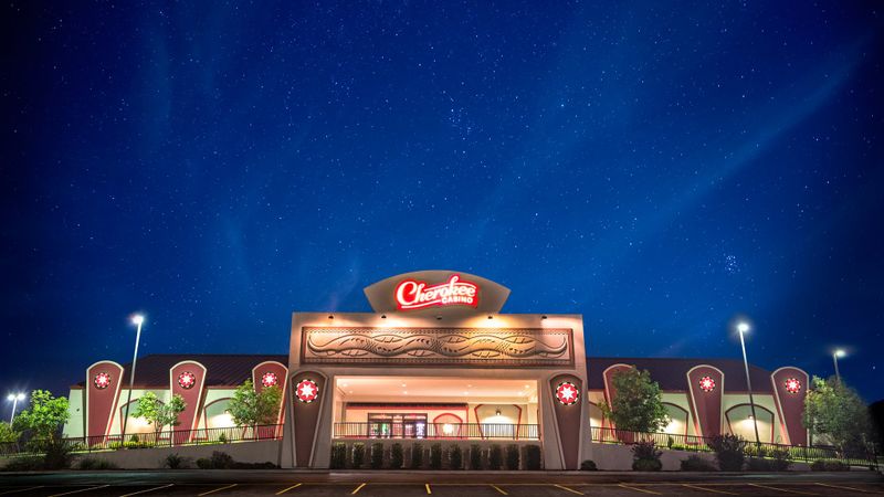 is cherokee casinos open
