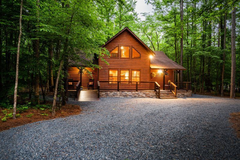 Beavers Bend Luxury Cabin Rentals | TravelOK.com - Oklahoma's Official