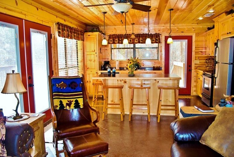 Beavers Bend Luxury Cabin Rentals | TravelOK.com - Oklahoma's Official