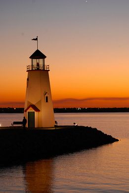 Lakeside Getaways in Frontier Country