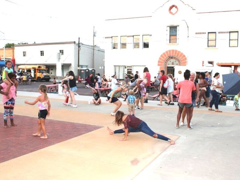 Crazy Days & Crazy Days Street Party | TravelOK.com - Oklahoma's