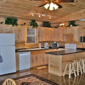 located on 180 acres of a working cattle ranch near maud the back 40 retreat features two bedrooms with queen sized - Back 40 Kitchen located on 180 acres of a working cattle ranch near maud the back 40 retreat features two bedrooms with queen sized - Back 40 Kitchen