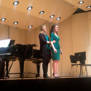 Kelli O'Hara helps students during a master class held at Oklahoma City University in November 2013