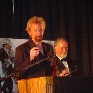 Ronnie Dunn at his 2003 Oklahoma Music Hall of Fame induction ceremony. 