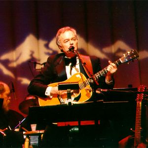 Mason Williams performing with the Eugene Symphony Orchestra in 1996