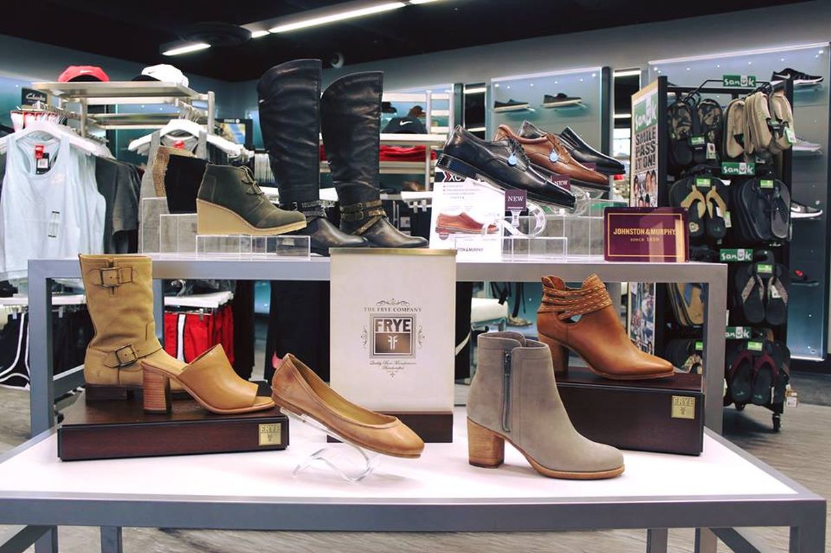 Shoe department sulphur top