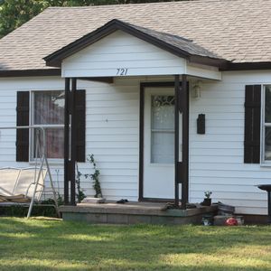 Wanda Jackson and her family lived here at 721 SE 35th in Oklahoma City while the singer was in high school.