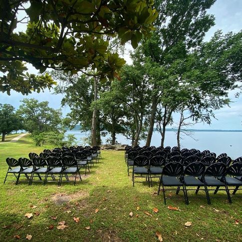 Embrace the beauty of nature with an outdoor wedding at Sequoyah State Park.