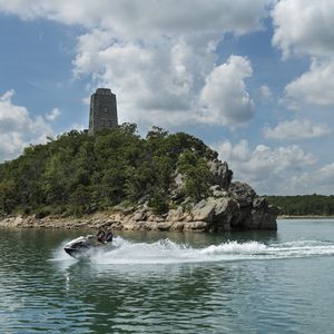 Lake Murray State Park is a prime Oklahoma destination for water sport enthusiasts.