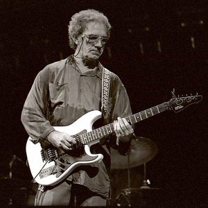 JJ Cale had a laid back, easy going performance style that drew throngs of fans who appreciate his genuine love of music.