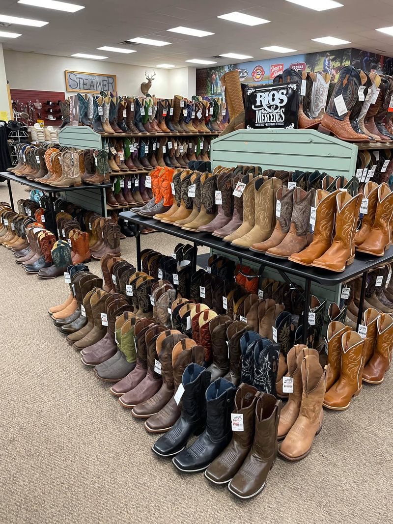 Tener's western new arrivals store