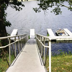 Short-term boat docks are available at Honey Creek for use by park guests.