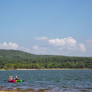 Discover the picturesque views available from the water at Cherokee Landing State Park with a pedal boat or canoe rental. Photo by Lori Duckworth/Oklahoma Tourism.