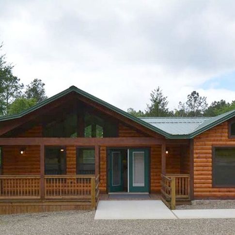 The Deer Creek Cabin at Beavers Bend Lodging in Broken Bow offers special touches throughout to make this wheelchair-friendly cabin accessible for everyone.