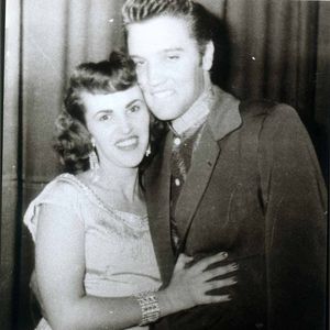 Wanda Jackson smiles for a photo with Elvis Presley. 
