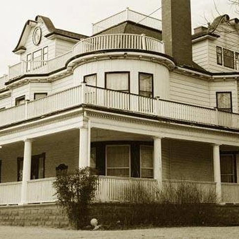 The Stone Lion Inn Bed & Breakfast in Guthrie was built in 1907.