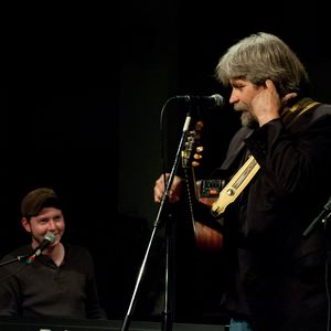 Tom Skinner performing with John Fullbright in Norman in 2009.